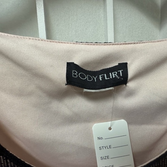 Body flirt,Woman,Dress Formal,Black,Sz M,Long Sleeve,Knee length,Elastic Lace.! - Picture 10 of 12